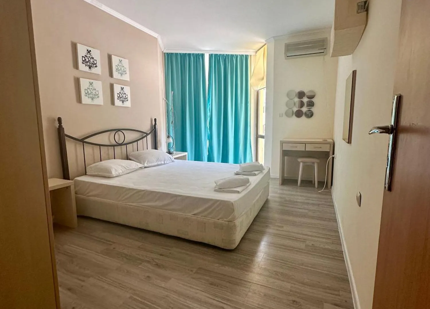 Complex Sands Holiday Apartments Napospart